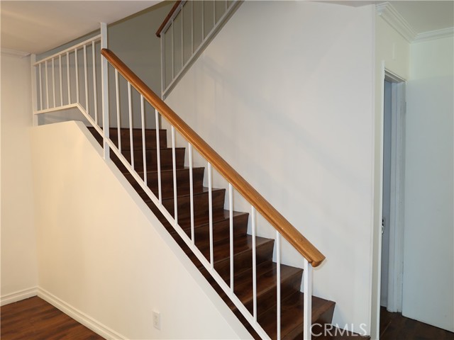Detail Gallery Image 30 of 37 For 8055 Canby Ave #5,  Reseda,  CA 91335 - 3 Beds | 2/1 Baths