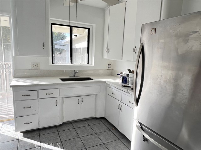 Detail Gallery Image 2 of 3 For 1050 E Thelborn St, West Covina,  CA 91790 - 4 Beds | 1 Baths