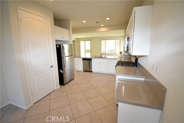 Detail Gallery Image 12 of 30 For 18929 Lariat St, Apple Valley,  CA 92308 - 2 Beds | 2 Baths