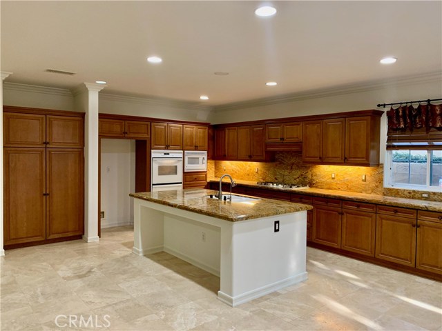 Detail Gallery Image 5 of 20 For 44 Whitford, Irvine,  CA 92602 - 5 Beds | 4 Baths