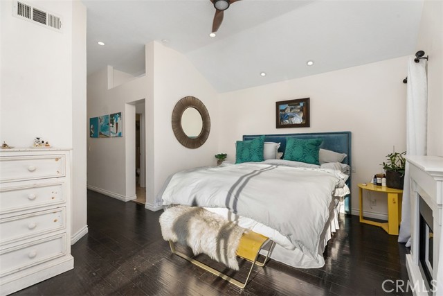 Detail Gallery Image 20 of 46 For 24 Cormorant, Newport Beach,  CA 92660 - 2 Beds | 2 Baths