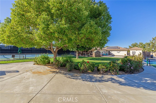 Image 61 of 72 For 2534 Desert Rose Drive