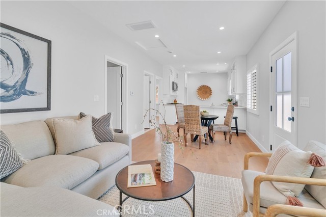 5311 E Carita Street, Long Beach CA: https://media.crmls.org/medias/7fea483b-c68f-4c07-bfec-e1b778855b14.jpg