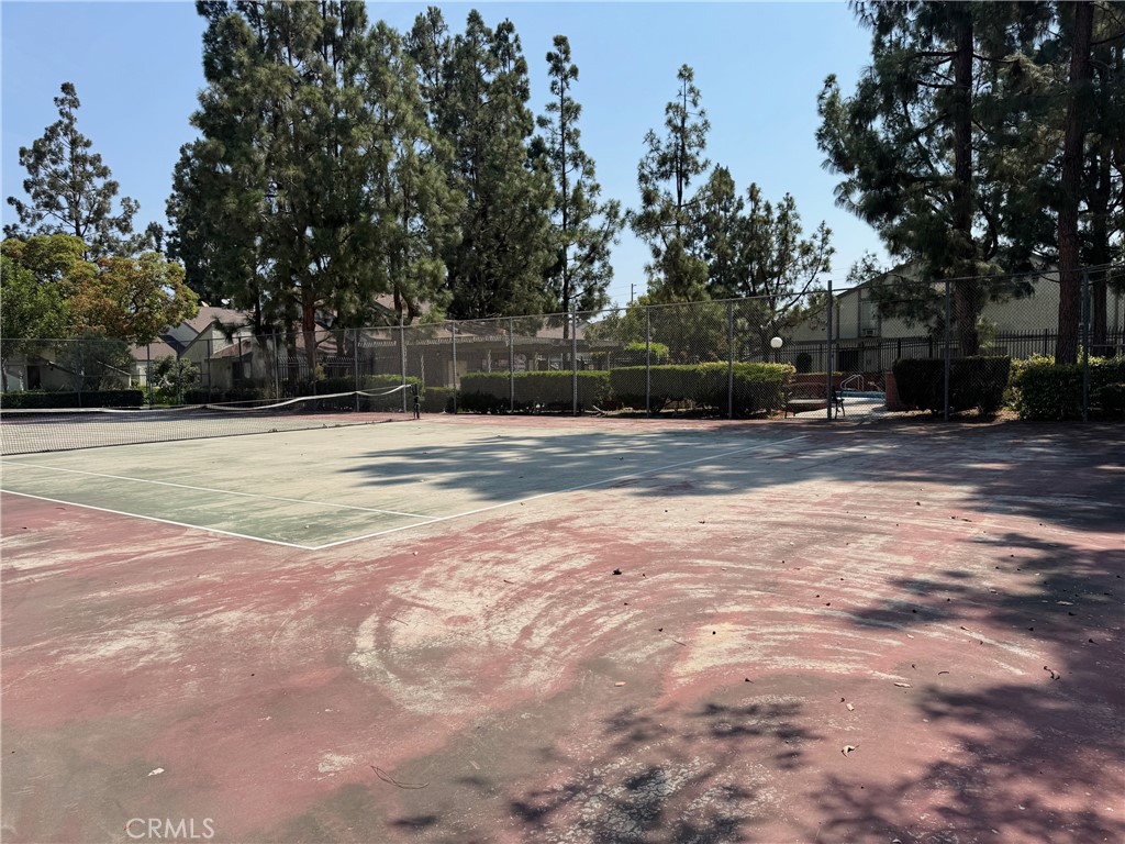 https://media.crmls.org/medias/7fea8337-3dae-4c41-9ea9-eac0875f1ebe.jpg?preset=X-Large