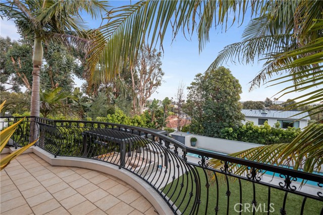 Detail Gallery Image 42 of 68 For 1240 5th St, Manhattan Beach,  CA 90266 - 7 Beds | 7/1 Baths