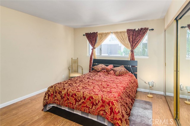 Detail Gallery Image 12 of 19 For 16755 Parthenia St #5,  Northridge,  CA 91343 - 2 Beds | 1/1 Baths