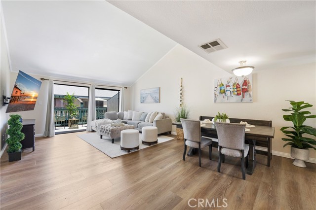 Detail Gallery Image 5 of 29 For 12812 Timber Rd #22,  Garden Grove,  CA 92840 - 3 Beds | 2 Baths