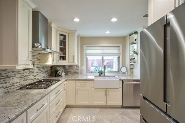 Detail Gallery Image 18 of 45 For 40085 Villa Venecia, Temecula,  CA 92591 - 4 Beds | 3 Baths