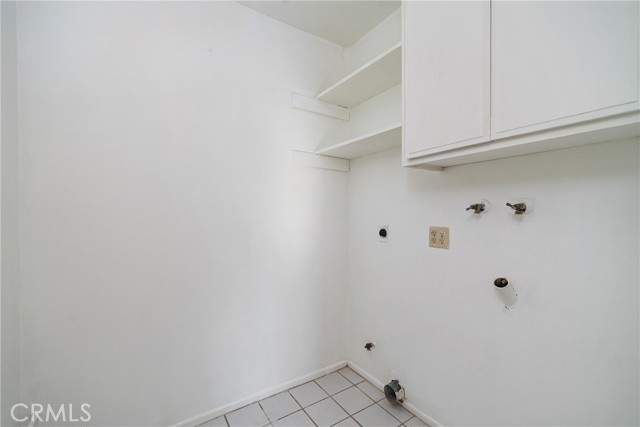 Detail Gallery Image 7 of 25 For 5825 E Creekside Ave #10,  Orange,  CA 92869 - 3 Beds | 1/1 Baths