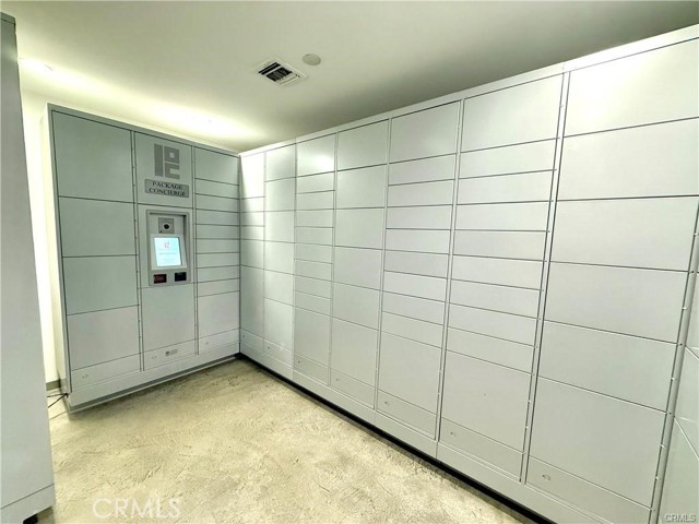 Detail Gallery Image 50 of 55 For 525 E Seaside Way #308,  Long Beach,  CA 90802 - 2 Beds | 2 Baths
