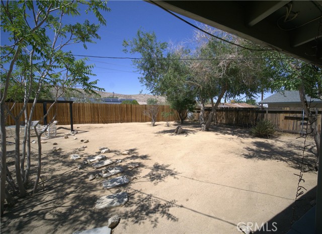 Detail Gallery Image 27 of 32 For 61740 Oleander Dr, Joshua Tree,  CA 92252 - 2 Beds | 2 Baths