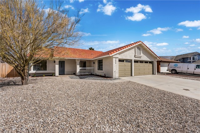 Detail Gallery Image 2 of 42 For 2049 Millcreek Way, Palmdale,  CA 93551 - 4 Beds | 2 Baths