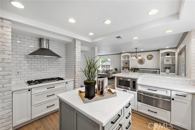 28166 Camellia Court, Laguna Niguel CA: https://media.crmls.org/medias/7feda8f6-fdee-4312-82fd-931ba27f23b3.jpg