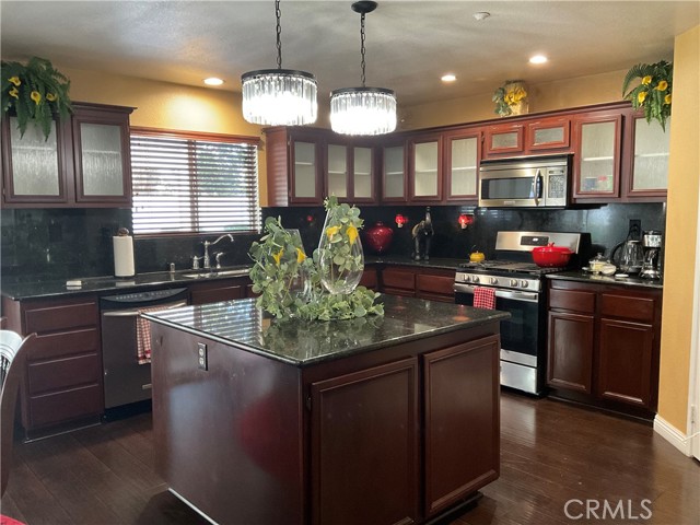 Detail Gallery Image 19 of 64 For 14391 Quail Ct, Fontana,  CA 92336 - 4 Beds | 2/1 Baths