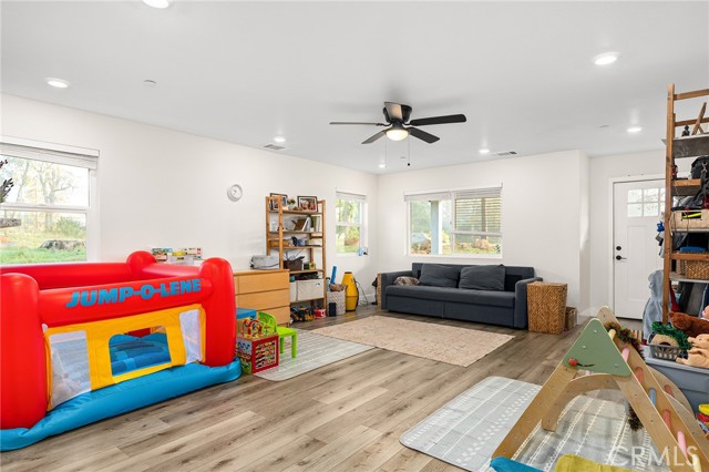 Detail Gallery Image 15 of 54 For 6033 Pentz Rd, Paradise,  CA 95969 - 3 Beds | 2/1 Baths