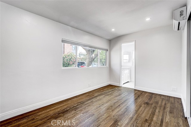 Detail Gallery Image 18 of 38 For 3010 Laurel Ave, Manhattan Beach,  CA 90266 - 4 Beds | 2 Baths