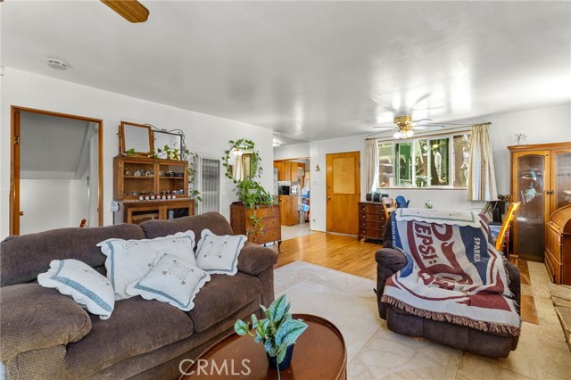Detail Gallery Image 5 of 37 For 29239 Lake Brook Ave, Cedar Glen,  CA 92321 - 3 Beds | 2 Baths