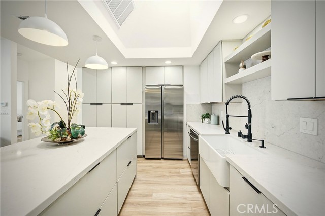 Detail Gallery Image 10 of 51 For 1462 Merion Way M2 - 30k,  Seal Beach,  CA 90740 - 2 Beds | 2 Baths