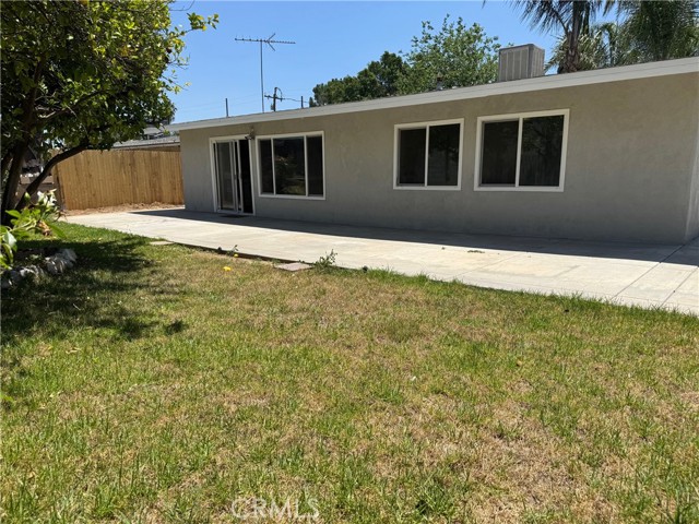 518 E 2nd Street, Rialto CA: https://media.crmls.org/medias/7fefb0d7-faf0-4fcf-8c44-284e11042c8e.jpg