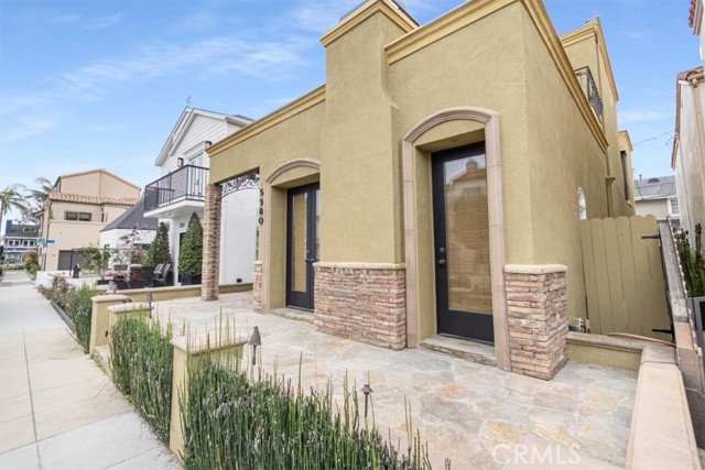 Detail Gallery Image 2 of 75 For 5580 E Saint Irmo Walk, Long Beach,  CA 90803 - 3 Beds | 2/1 Baths