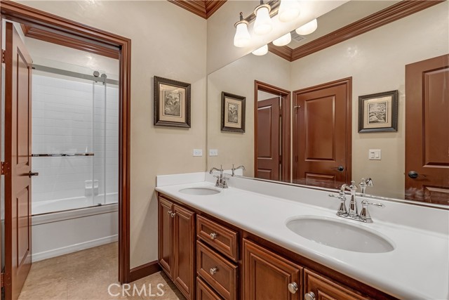 780 W Aster Place, Santa Ana CA: https://media.crmls.org/medias/7ff0df9f-970e-4e43-ad40-945fad7c62c5.jpg