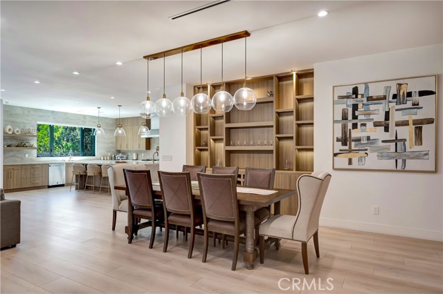 Detail Gallery Image 17 of 72 For 5355 Aldea Ave, Encino,  CA 91316 - 5 Beds | 5/1 Baths