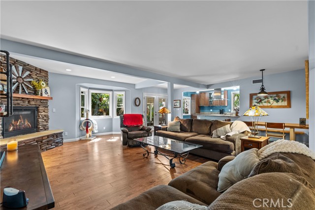 Detail Gallery Image 13 of 59 For 10500 Swinton Ave, Granada Hills,  CA 91344 - 3 Beds | 2 Baths