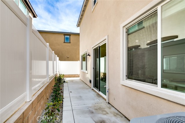 Detail Gallery Image 17 of 27 For 2823 Schmidt Privado, Ontario,  CA 91761 - 3 Beds | 2/1 Baths
