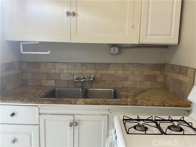 Detail Gallery Image 14 of 21 For 1153 E Grand, Corona,  CA 92879 - – Beds | – Baths