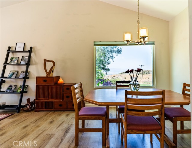 Detail Gallery Image 10 of 50 For 3094 Small Canyon Dr, Highland,  CA 92346 - 4 Beds | 3 Baths
