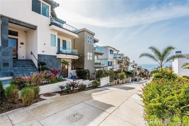 232 20th Street, Manhattan Beach, California 90266, 5 Bedrooms Bedrooms, ,5 BathroomsBathrooms,Residential,Sold,20th,SB17236772