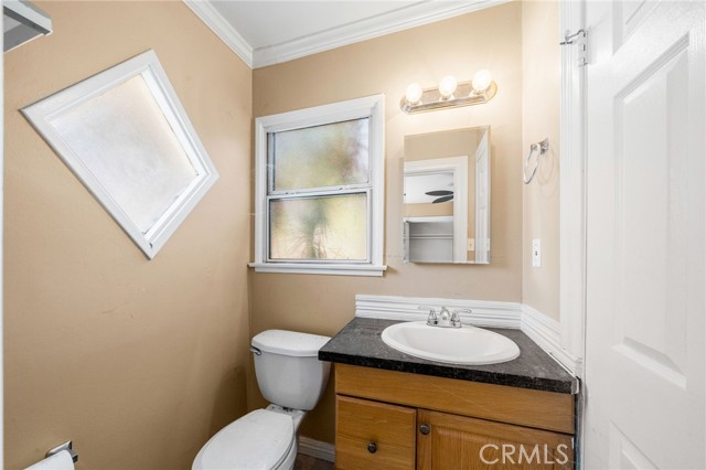 Detail Gallery Image 26 of 31 For 16857 Chatsworth St, Granada Hills,  CA 91344 - 3 Beds | 2 Baths