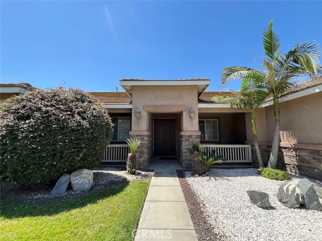 10072 Berkshire Drive, Jurupa Valley CA: https://media.crmls.org/medias/7ff671d1-3721-40a9-8d4b-5d118ec30eb6.jpg