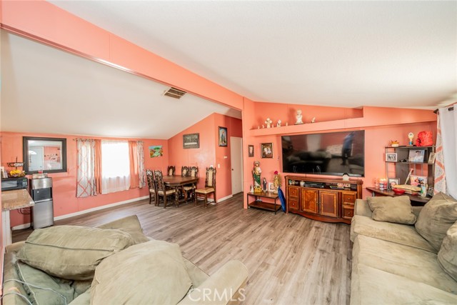 11930 Baldy Mesa Road, Victorville CA: https://media.crmls.org/medias/7ff727e8-675c-4df3-9fba-6134721180d2.jpg