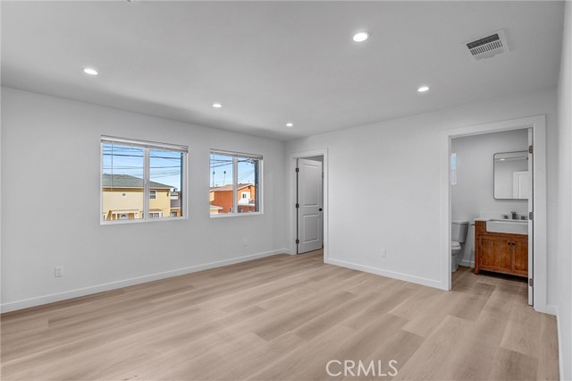 10517 Firmona Avenue, Inglewood CA: https://media.crmls.org/medias/7ff7757a-3855-4a83-a40b-c9725dc28ad6.jpg