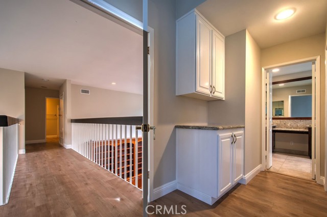 5021 Corkwood Lane, Irvine CA: https://media.crmls.org/medias/7ff8113b-cc1b-4767-ad5c-9f4c35198a72.jpg