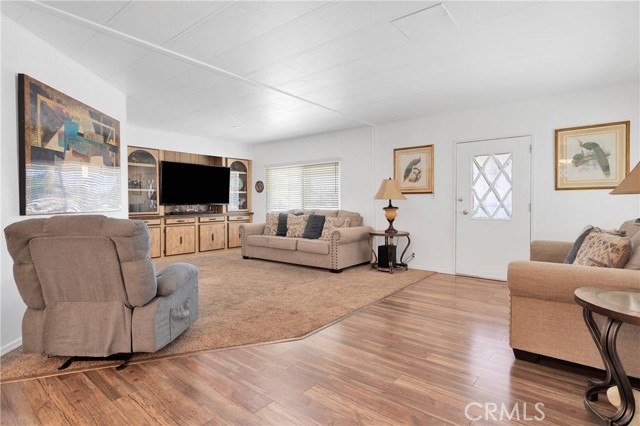 Detail Gallery Image 5 of 33 For 13393 Mariposa Rd #255,  Victorville,  CA 92395 - 2 Beds | 2 Baths