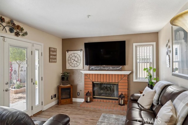 Detail Gallery Image 9 of 31 For 29159 Palm View Ln, Highland,  CA 92346 - 4 Beds | 3 Baths