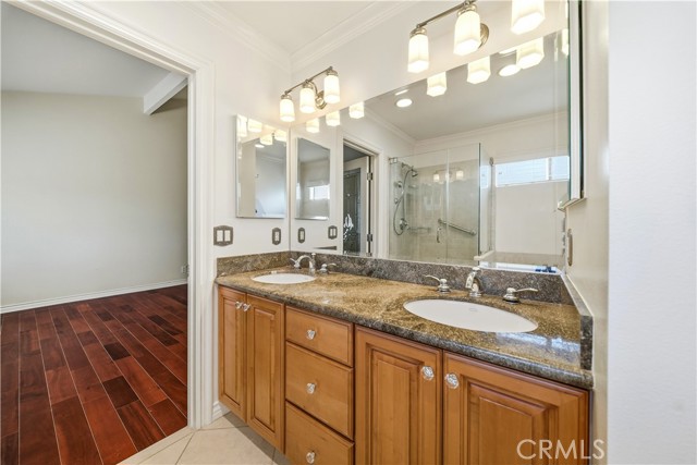 21500 Califa, 141 photo 25