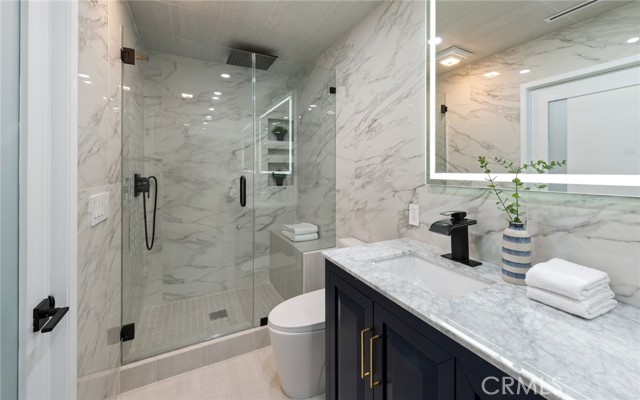 Detail Gallery Image 13 of 15 For 5325 Cangas, Calabasas,  CA 91301 - 5 Beds | 4/1 Baths