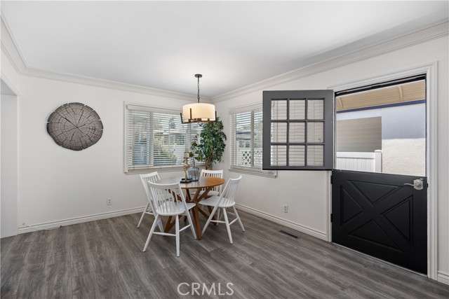94 Yorktown, Newport Beach CA: https://media.crmls.org/medias/7ff98c61-4982-4b7f-987f-fe8607865674.jpg
