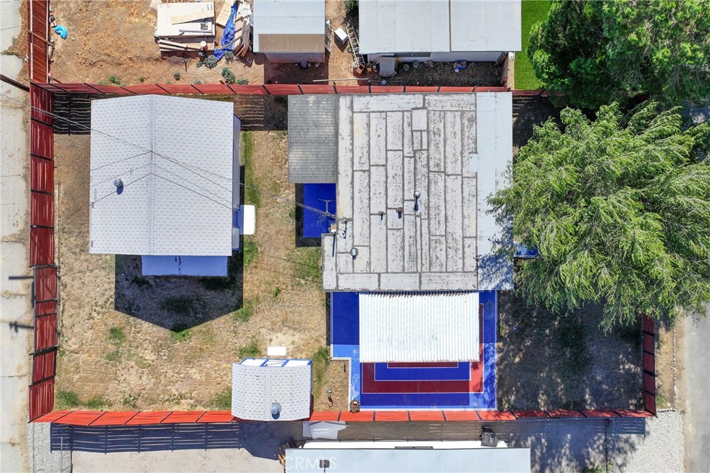 https://media.crmls.org/medias/7ff9d376-e8ef-47c7-a7e6-7c9081f6033f.jpg?preset=X-Large