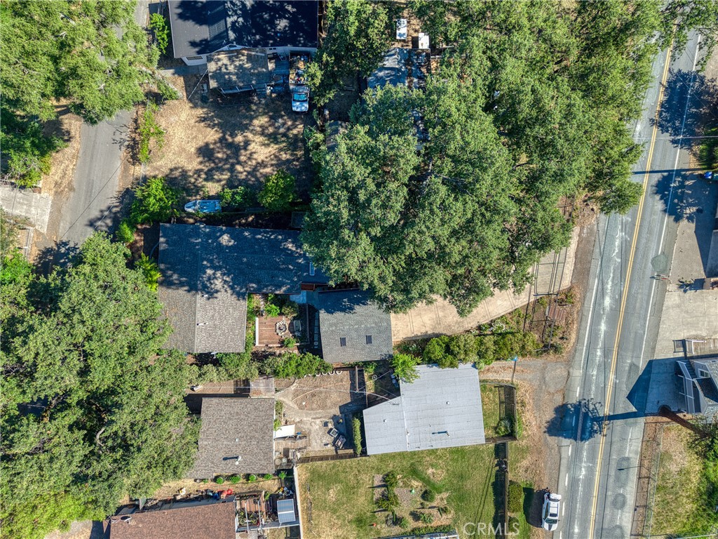 https://media.crmls.org/medias/7ffa010c-b878-46e4-ad5c-3301edf26400.jpg?preset=X-Large
