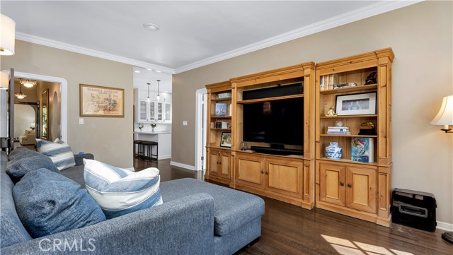 Detail Gallery Image 36 of 69 For 2042 N Ross St, Santa Ana,  CA 92706 - 3 Beds | 2/1 Baths