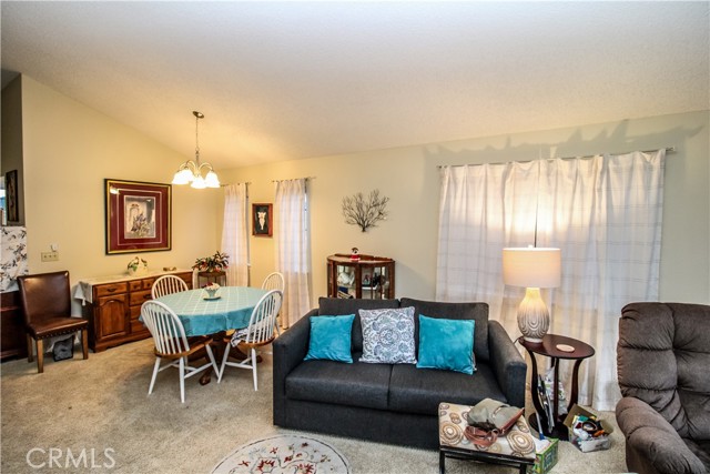 Detail Gallery Image 7 of 18 For 19065 Elm, Apple Valley,  CA 92308 - 2 Beds | 2 Baths