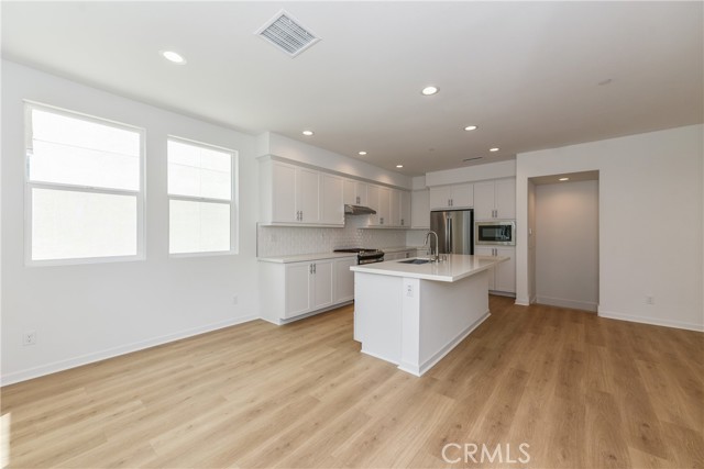 115 Allusion, Irvine CA: https://media.crmls.org/medias/7ffaaba8-4bc6-419a-9ba8-dae6e224677e.jpg
