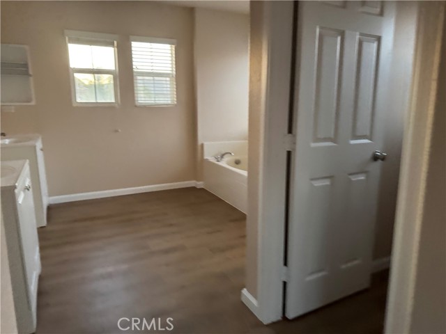 1060 Saltbush Lane, Hemet CA: https://media.crmls.org/medias/7ffae3ad-6149-41cf-9101-056180d49a1d.jpg