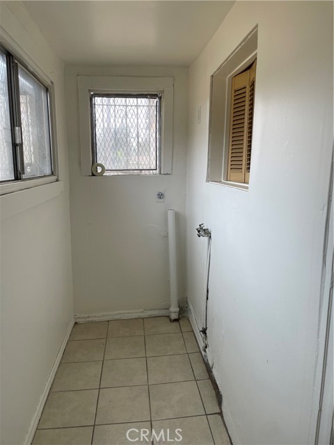 Detail Gallery Image 10 of 17 For 11714 Avalon Bld, Los Angeles,  CA 90061 - – Beds | – Baths