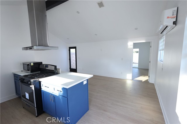 7538 Gaviota Avenue, Van Nuys CA: https://media.crmls.org/medias/7ffc06aa-ad5b-42bf-9b02-5e7a1e1886c3.jpg