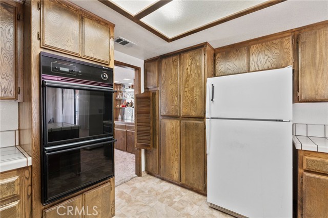 Detail Gallery Image 11 of 39 For 7370 Scrub Oak Dr, Wrightwood,  CA 92397 - 3 Beds | 2/1 Baths
